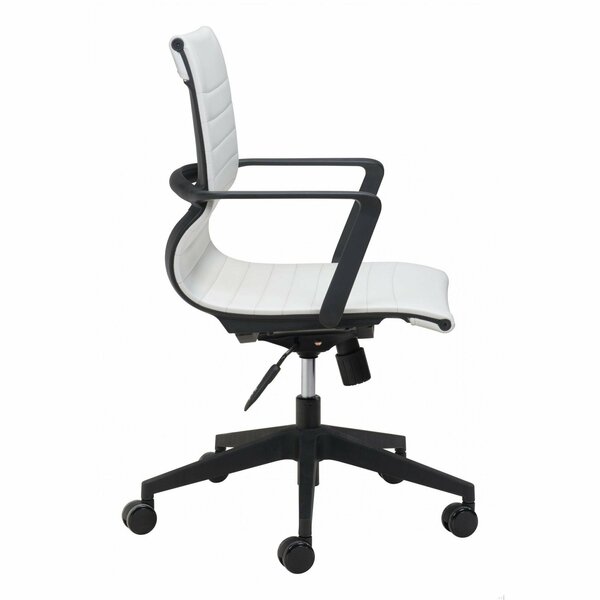 Homeroots 40.2 x 25.6 x 25.6 in. Modern Black & White Faux Leather Office Chair 394906